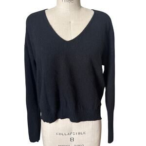NAADAM 100% Cashmere Black V-Neck Staggered Hem Sweater Size Large